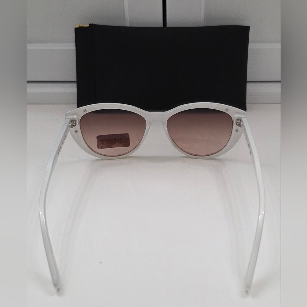 NWT Guess White Cat Eye Sunglasses Rhinestone Trim Pink Gradient Lenses - Picture 10 of 11